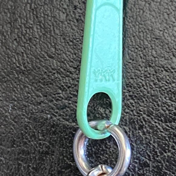 Vera Bradley Zip ID Case Tutti Fruitti 2013 Credit Card License Holder 5"W x 3"H - Picture 7 of 7